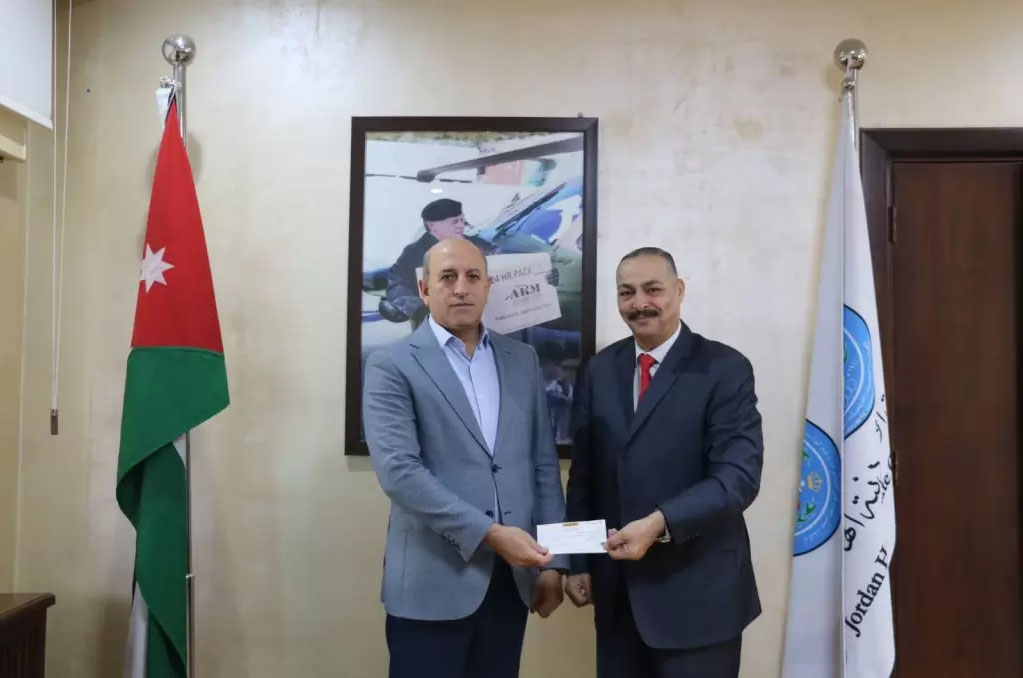 The General Union of Voluntary Societies hands over its support allocations to the Jordan Hashemite Charity Organization for the people in Gaza.